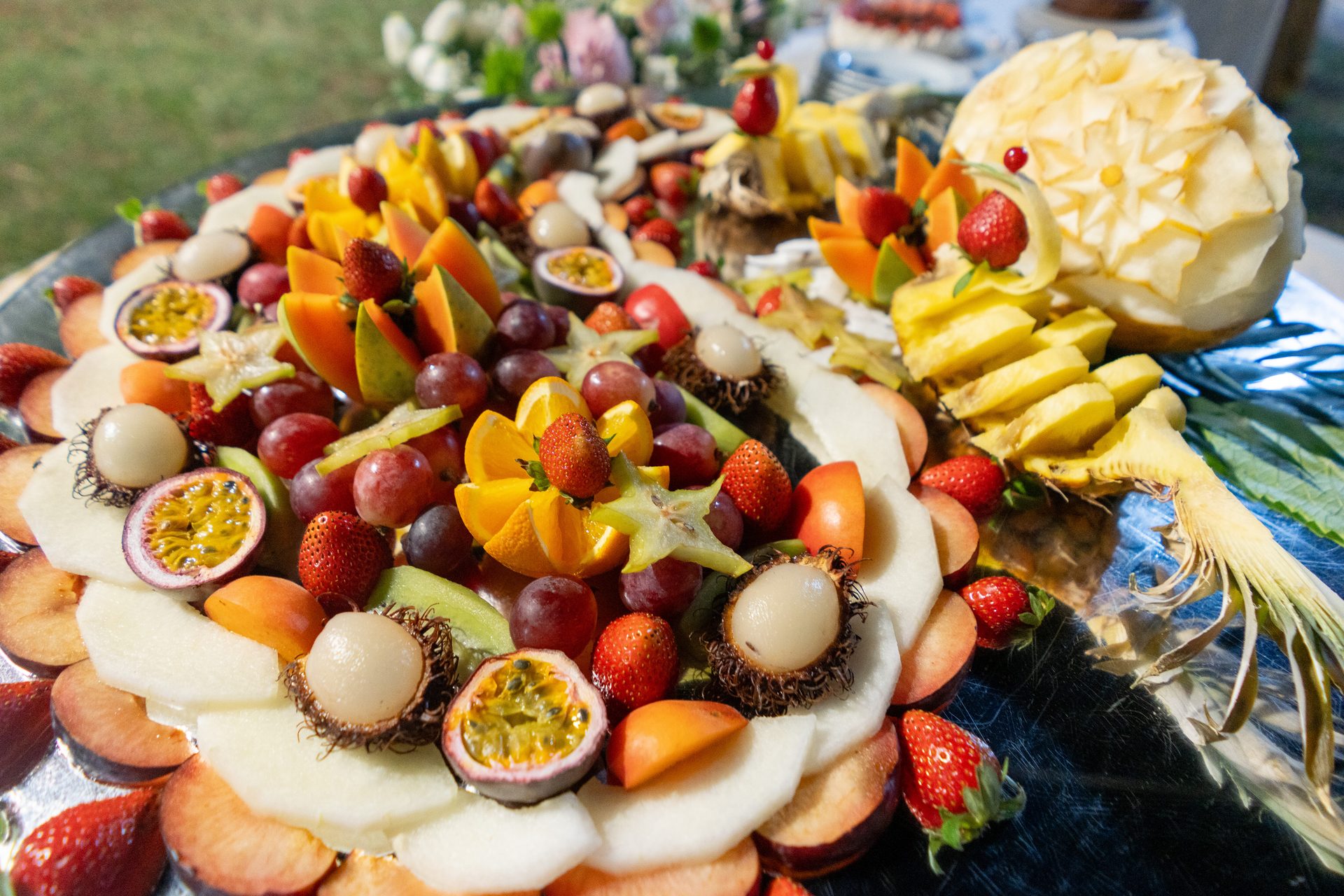 Gran buffet di frutta e dolci – Li Surìi