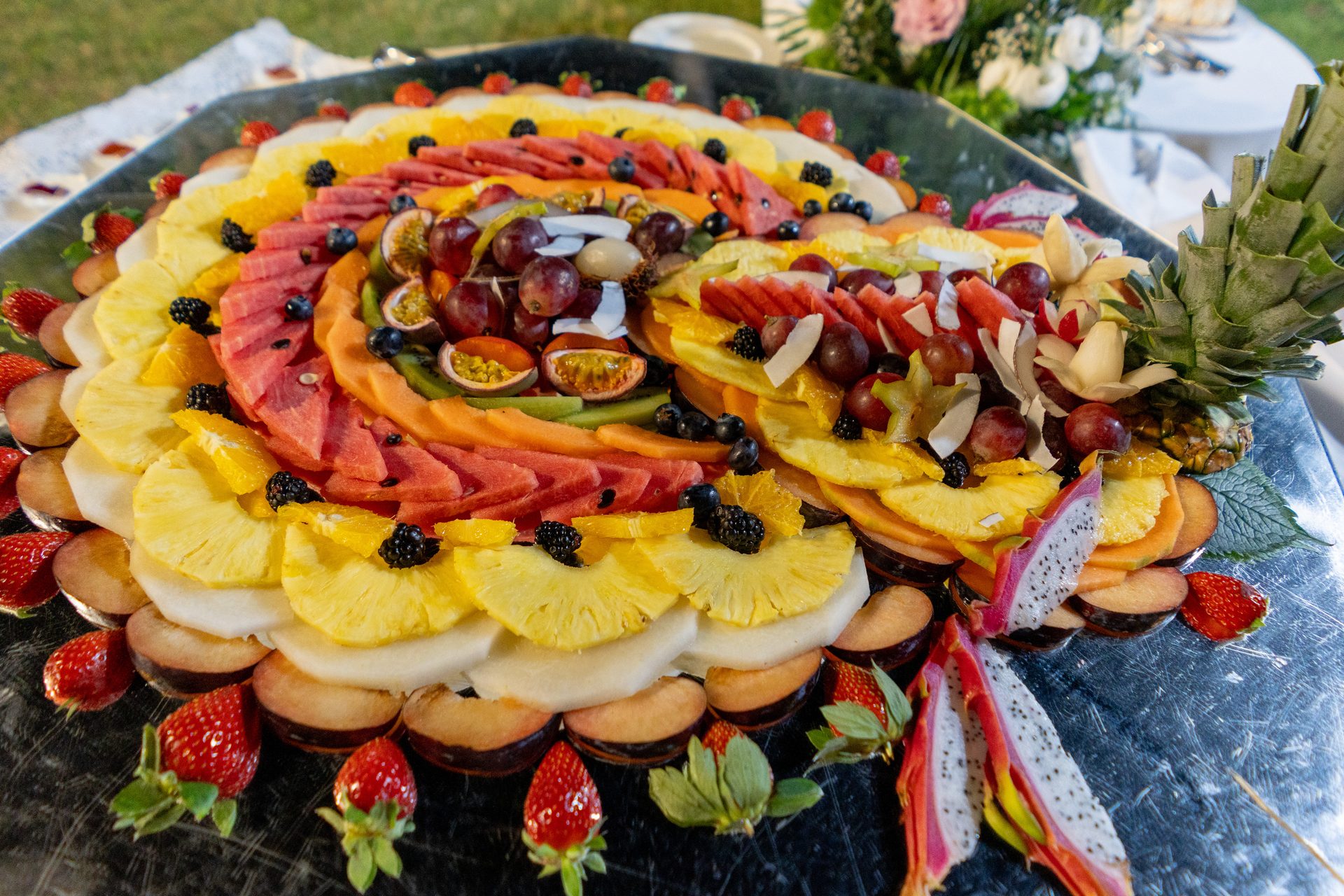Gran buffet di frutta e dolci – Li Surìi