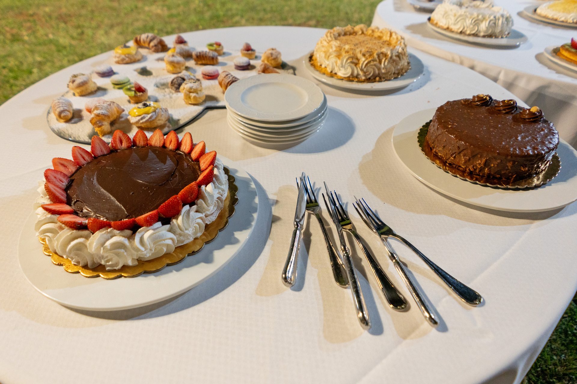 Gran buffet di frutta e dolci – Li Surìi